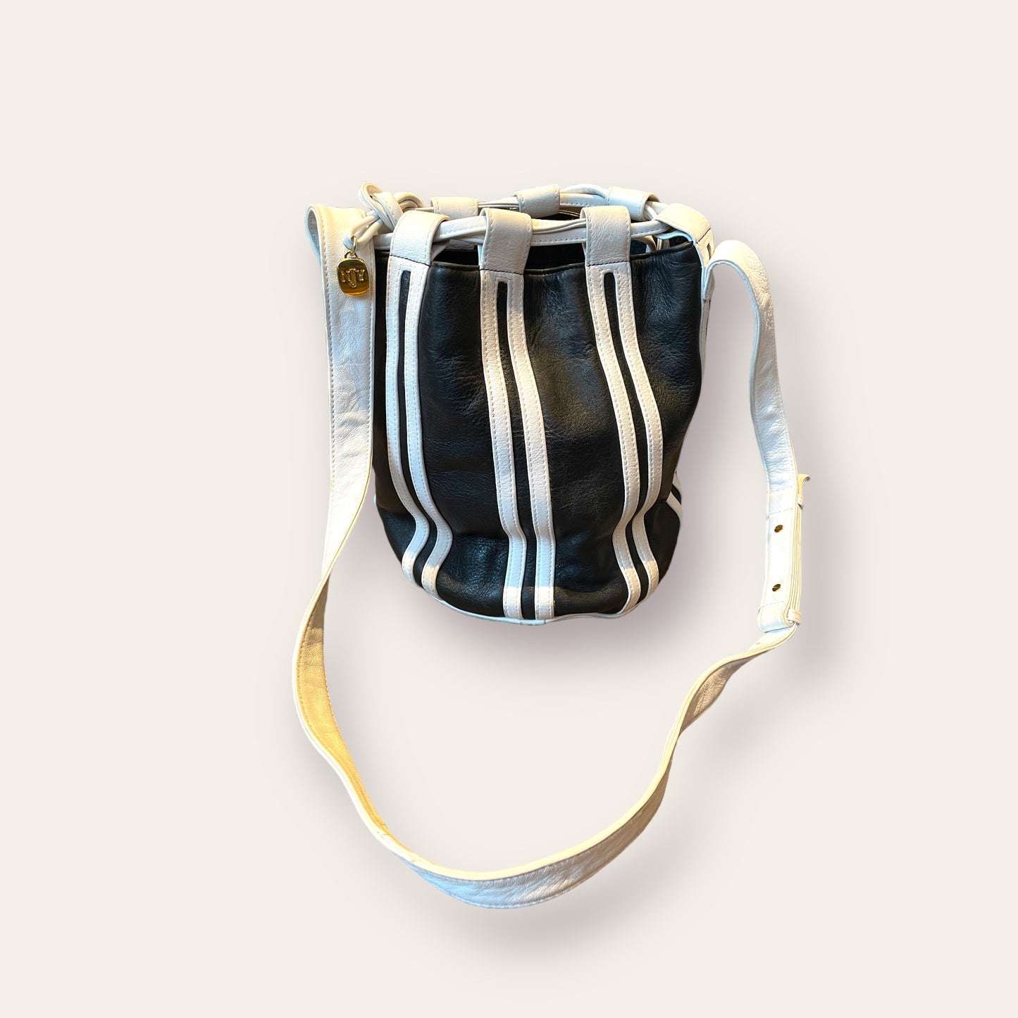 Black and white bucket bag, leather 1980s